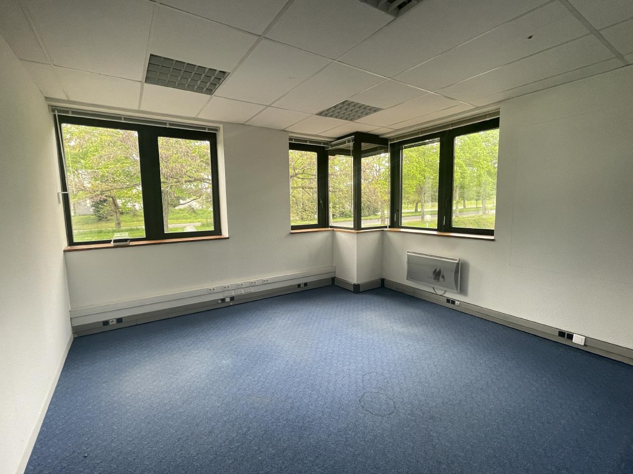 Bureau Rennes 810m² Location bureau Rennes Ille-et-Vilaine OLBUR2310875 1